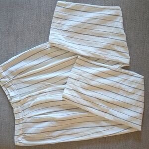 Old Navy Kids White and Blue Striped Bottoms Lg
